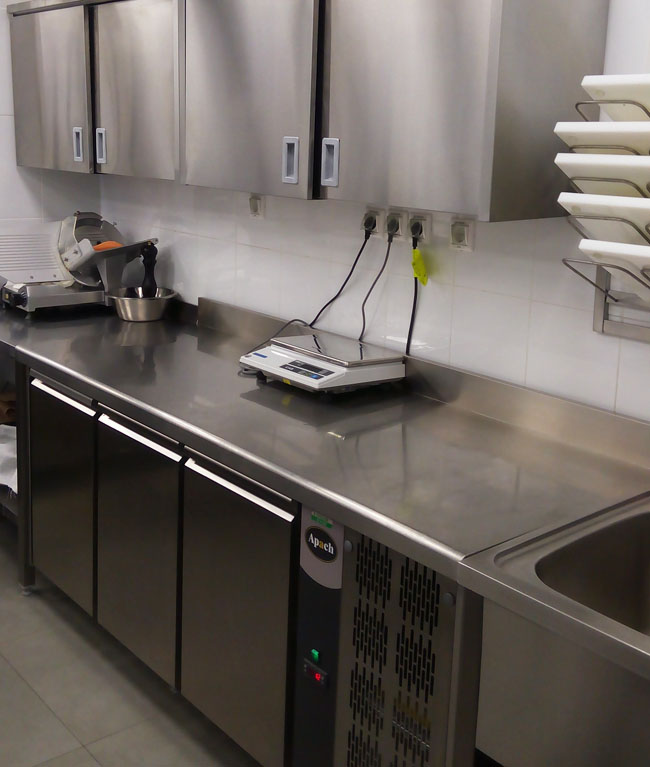 Профессиональная кухня из нержавейки от Русметалтехники